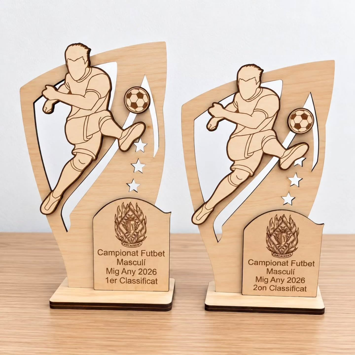 Trofeos de madera grabados con láser para el campeonato de futbet del Mig Any Faller de Carcaixent